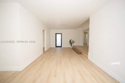 15411 NE 10th Ave, North Miami Beach FL - photo 11 of 18