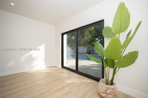 15411 NE 10th Ave, North Miami Beach FL - photo 13 of 18