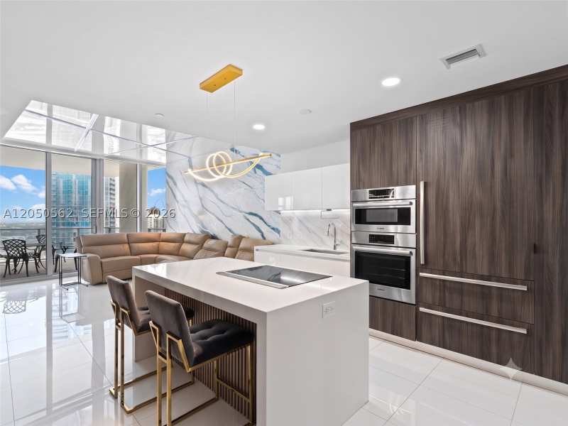 1 bedroom Condominium at 851 NE 1st Ave 3000, Paramount Miami Worldcent, Miami — photo 1