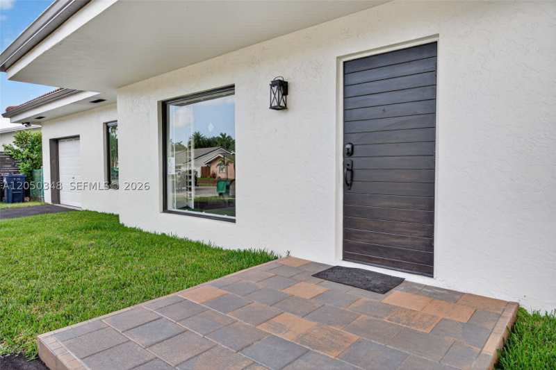 3 bedroom SingleFamilyResidence at 8024 SW 91st Ave, Dwellings Park, Miami — photo 1