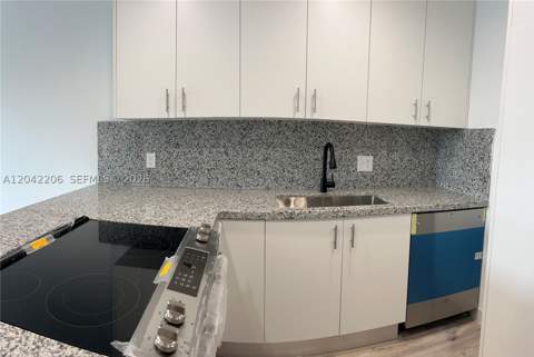 860 NE 78th St 303, Miami FL - photo 6 of 47