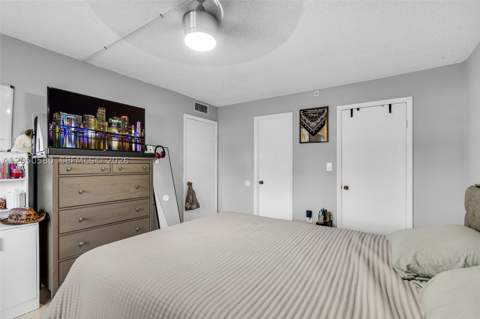 8501 NW 8th St 105, Miami FL - photo 9 of 19