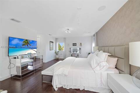 7515 NW 99th Ave, Doral FL - photo 9 of 37