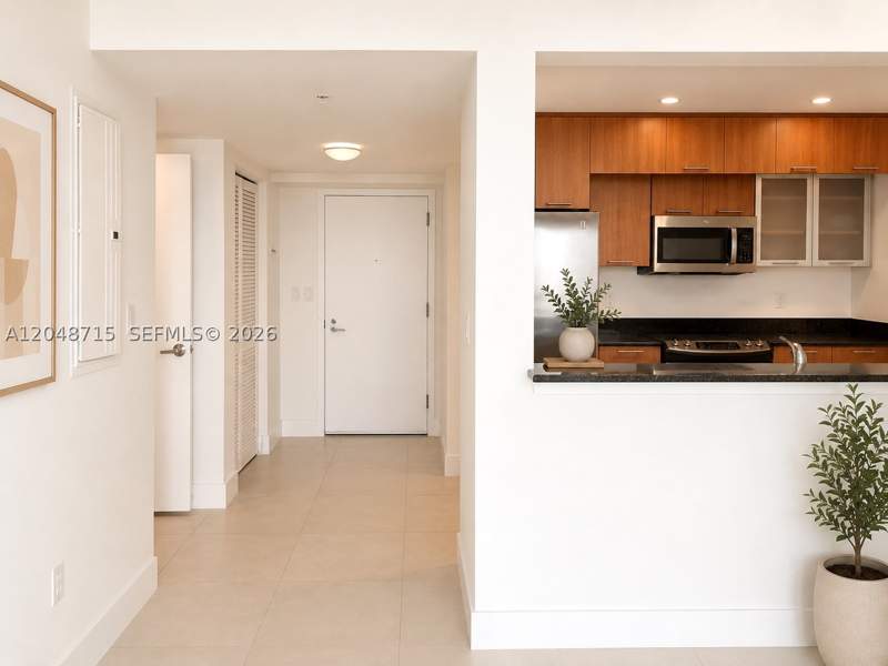 1 bedroom Condominium at 1800 N Bayshore Dr 4102, 1800 Club Condo, Miami — photo 5
