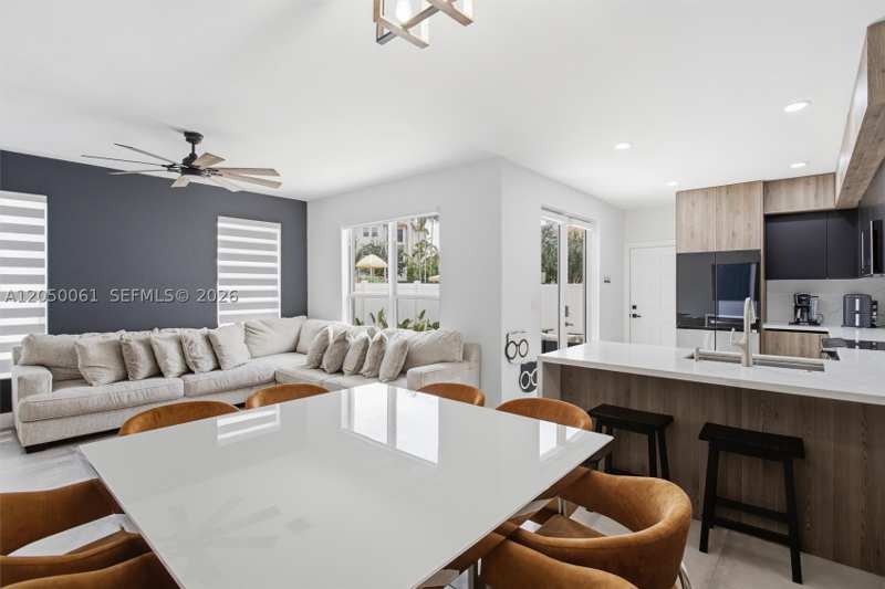 4 bedroom Townhouse at 16930 SW 90th St, Kendall Commons Residenti, Miami — photo 1