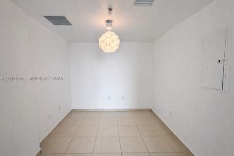 185 SW 7th St 3704, Miami FL - photo 18 of 29
