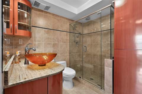 230 174th St 902, Sunny Isles Beach FL - photo 23 of 32