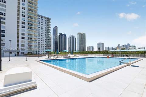 230 174th St 902, Sunny Isles Beach FL - photo 24 of 32