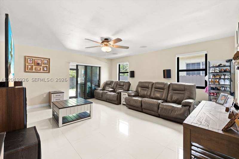 4 bedroom SingleFamilyResidence at 40 NW 119th St, La Paloma, Miami — photo 4