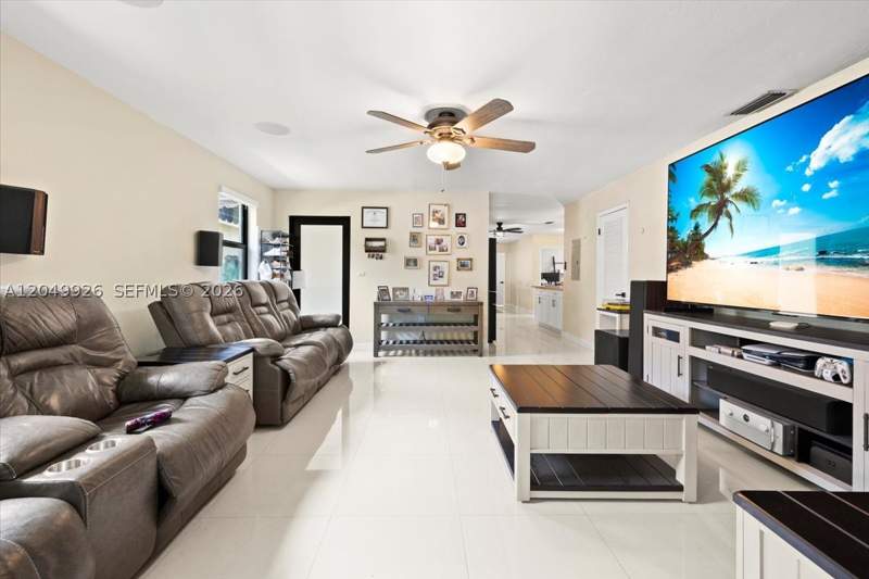 4 bedroom SingleFamilyResidence at 40 NW 119th St, La Paloma, Miami — photo 5