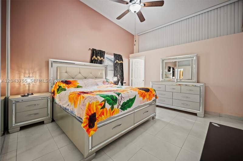 3 bedroom SingleFamilyResidence at 7581 W 29th Way, Amend Plt El Prado Countr, Hialeah — photo 2