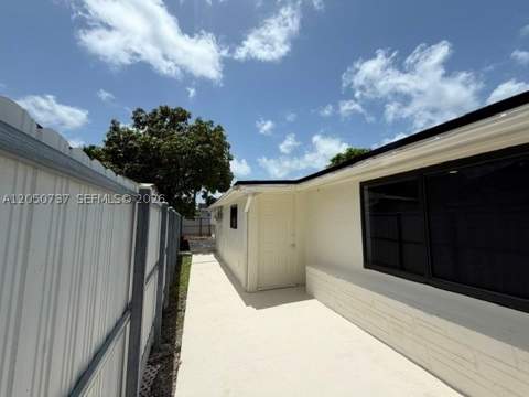 11952 SW 176th Ter, Miami FL - photo 9 of 16