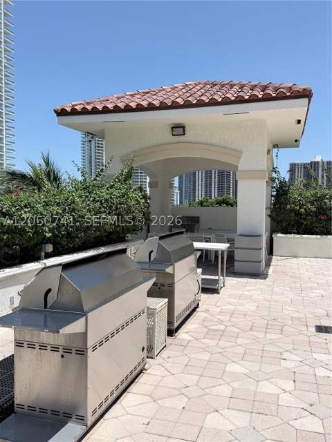 20000 E Country Club Dr 405, Aventura FL - photo 18 of 20