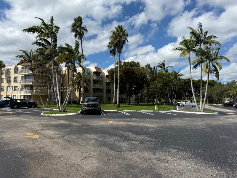 2 bedroom Condominium at 13100 SW 92nd Ave A-Ph7, Village At The Falls Cond, Miami — photo 2
