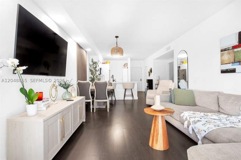 2 bedroom Condominium at 5091 NW 7th St Ts-11, Blue Lagoon Condo, Miami — photo 4