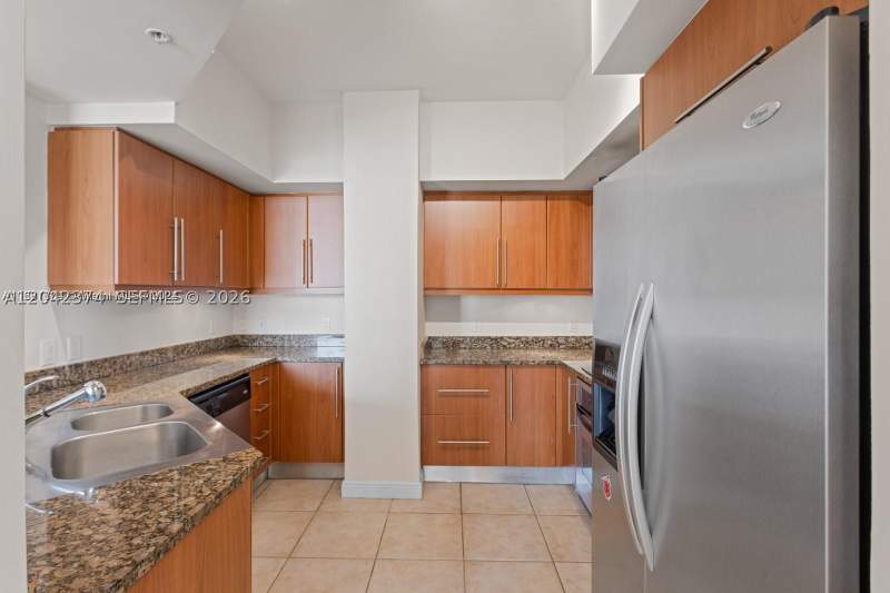 2 bedroom Condominium at 888 S Douglas Rd 1405, Puerta De Palmas Condo, Coral Gables — photo 5