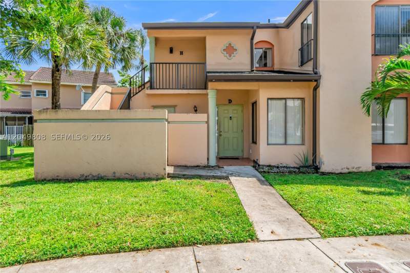2 bedroom Condominium at 8211 NW 191st St 3-H, Fontana Point Condo, Hialeah — photo 2