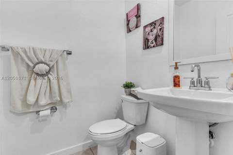 533 NE 5th Pl, Florida City FL - photo 7 of 24