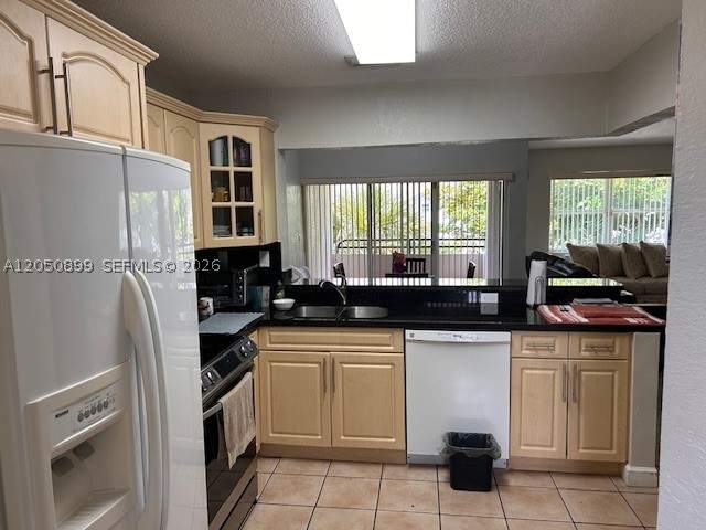 2 bedroom Condominium at 11201 NW 7th St 204, Calais Condo, Sweetwater — photo 3