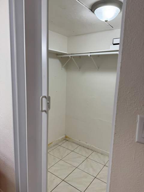 20015 NE 3rd Court 5, Miami FL - photo 7 of 14
