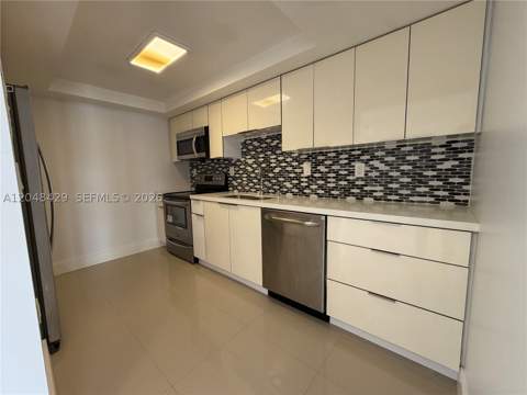 18011 Biscayne Blvd 1802, Aventura FL - photo 10 of 33
