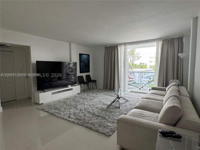 1 bedroom Condominium at 9381 E Bay Harbor Dr 302S, London Towers Condo, Bay Harbor Islands — photo 5