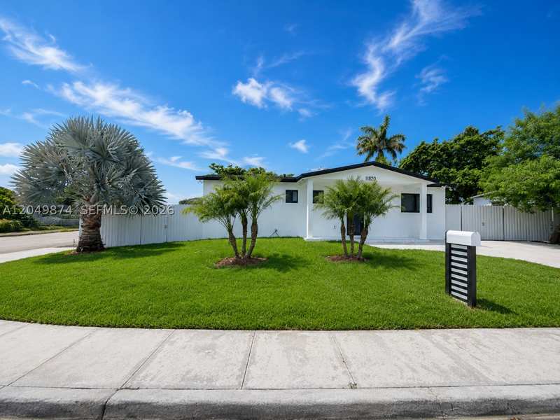 3 bedroom SingleFamilyResidence at 11820 SW 223rd St, Marcia-Jane Sub, Miami — photo 1