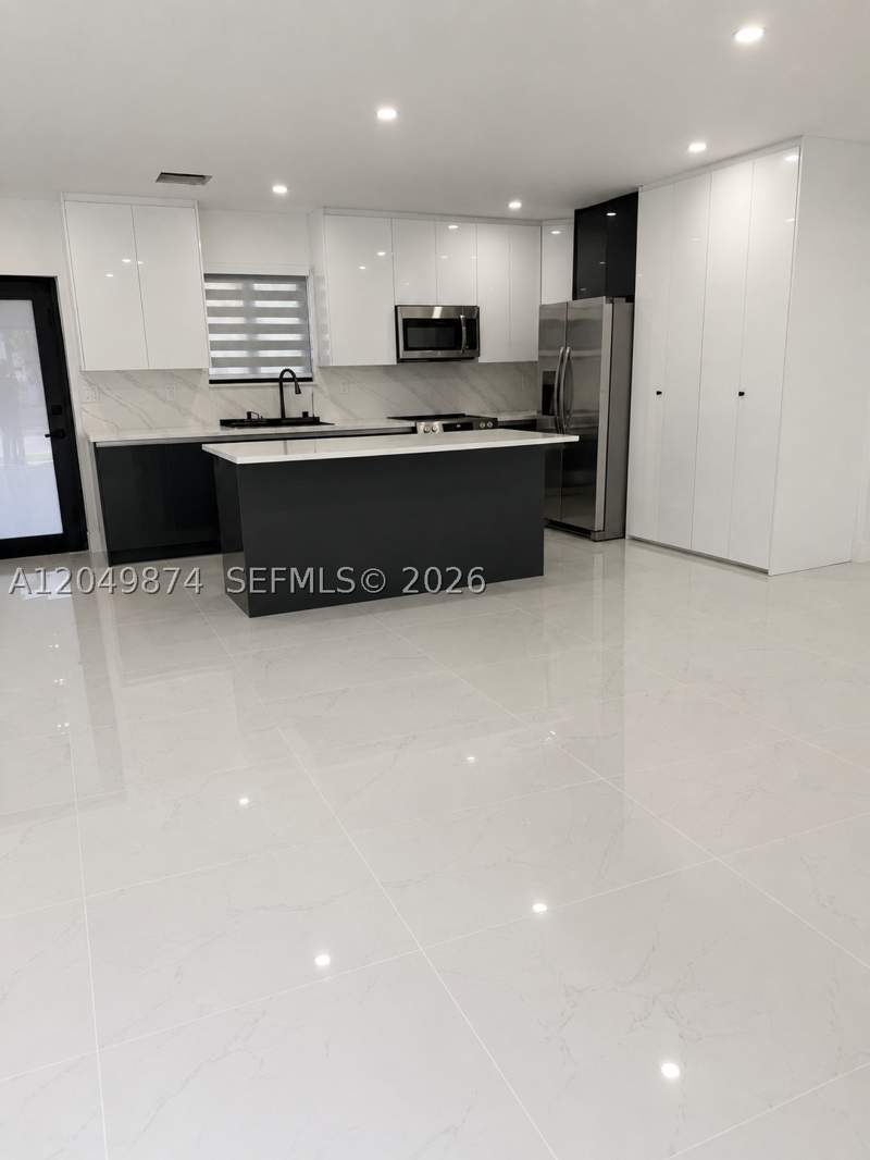 3 bedroom SingleFamilyResidence at 11820 SW 223rd St, Marcia-Jane Sub, Miami — photo 5