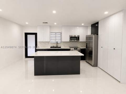11820 SW 223rd St, Miami FL - photo 6 of 26