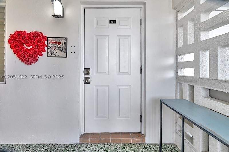 2 bedroom Condominium at 1450 NE 170th St 204, Floridian Arms Condo, North Miami Beach — photo 2