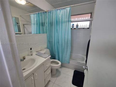 945 NW 19th Ave, Miami FL - photo 11 of 17