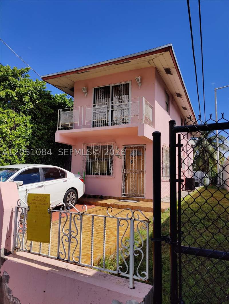 2 bedroom SingleFamilyResidence at 945 NW 19th Ave, Coppingers Tropical Garde, Miami — photo 3