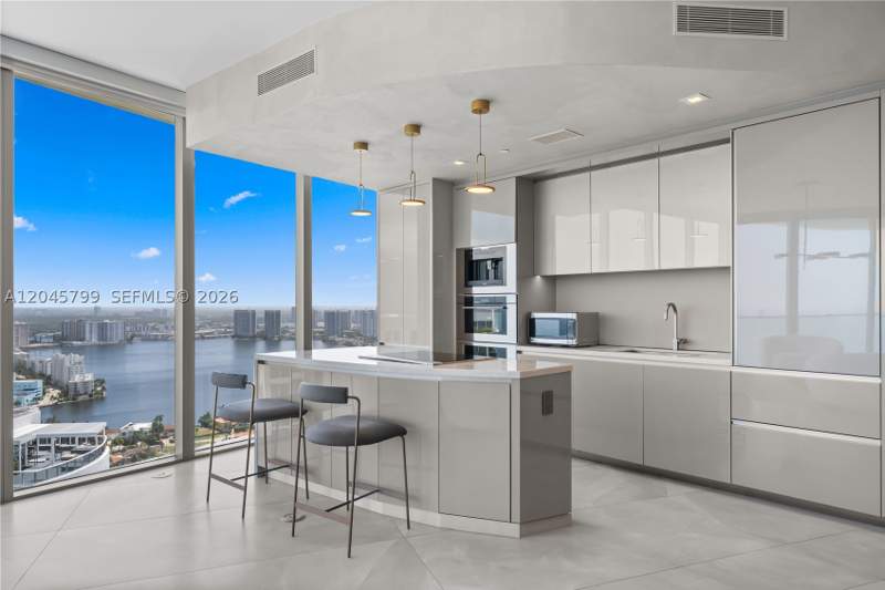 2 bedroom Condominium at 18975 Collins Ave 3204, 18975 Collins Condo, Sunny Isles Beach — photo 2