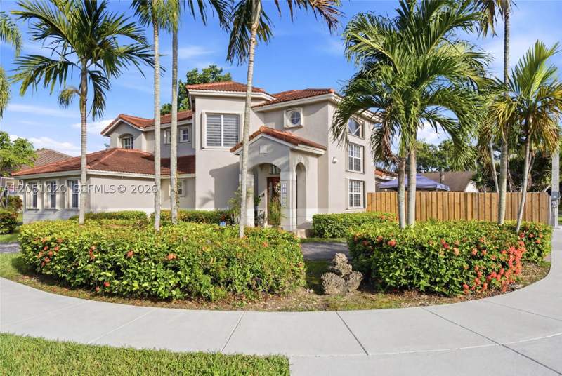 3 bedroom SingleFamilyResidence at 11980 SW 99th St, Cristinas Place, Miami — photo 4