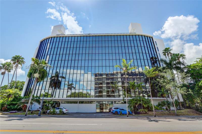 1 bedroom Condominium at 5701 Biscayne Blvd 901, The Flats At Morningside, Miami — photo 2