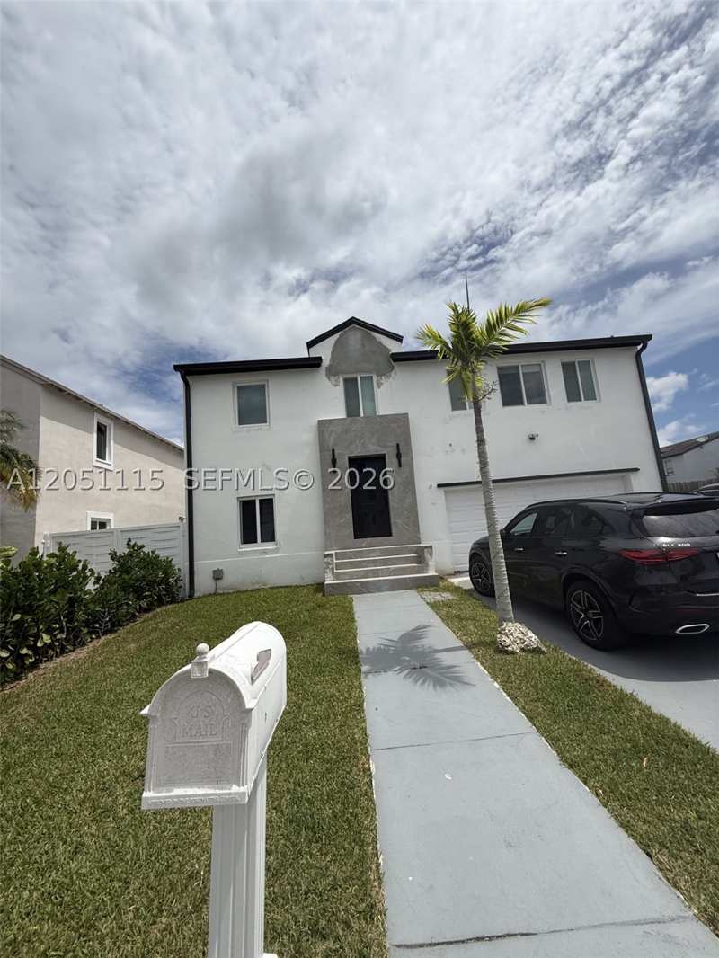 5 bedroom SingleFamilyResidence at 11959 SW 269th Ter, Cutler Landings Replt, Homestead — photo 1