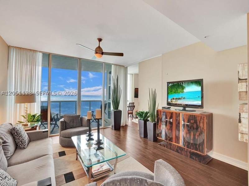 2 bedroom Condominium at 18201 Collins Ave 1604, Trump Royale Condo, Sunny Isles Beach — photo 4
