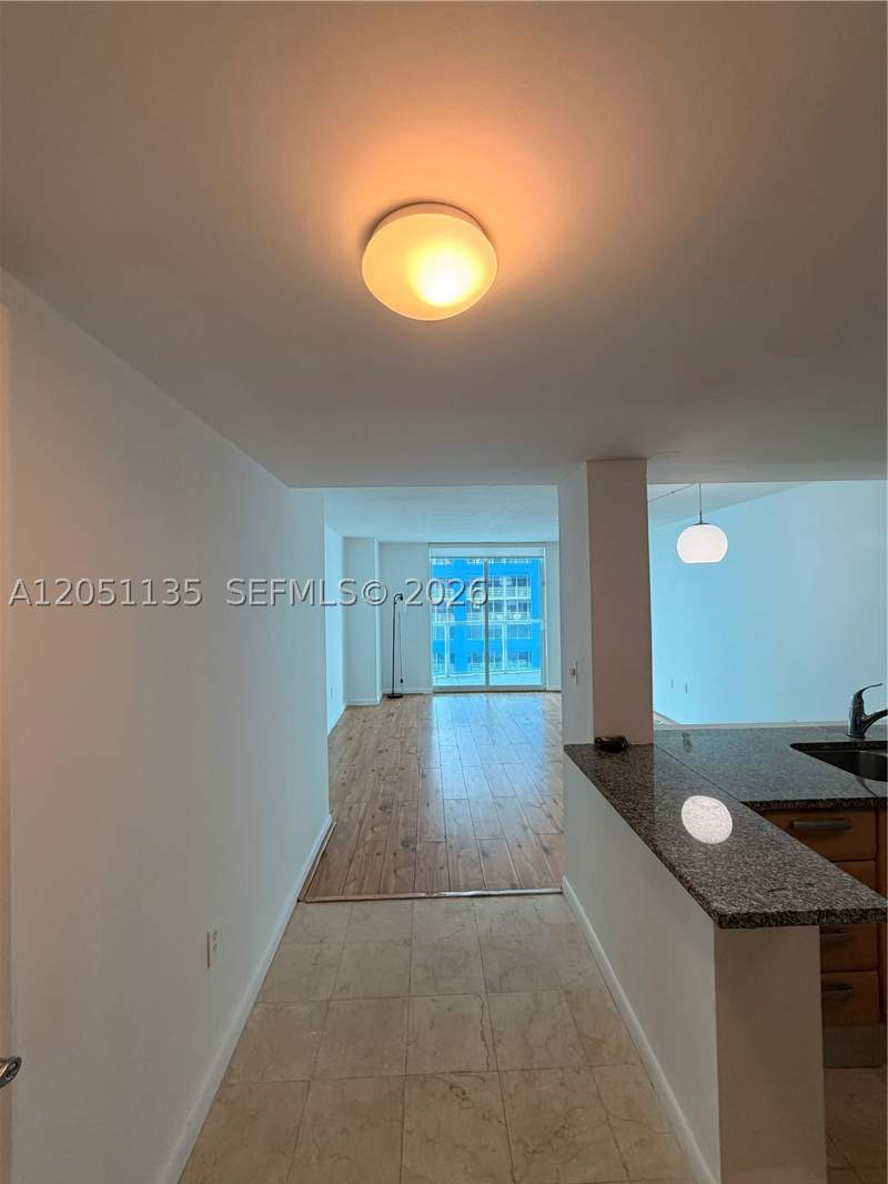 1 bedroom Condominium at 2101 Brickell Ave 502, Skyline On Brickell Condo, Miami — photo 2