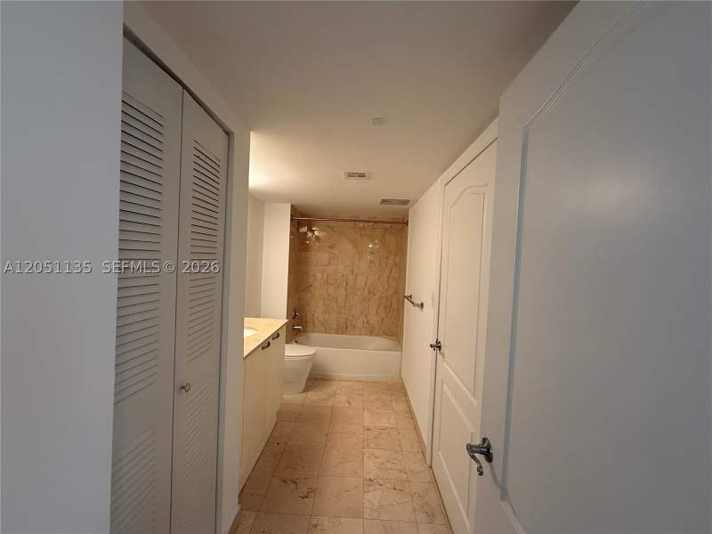 1 bedroom Condominium at 2101 Brickell Ave 502, Skyline On Brickell Condo, Miami — photo 3