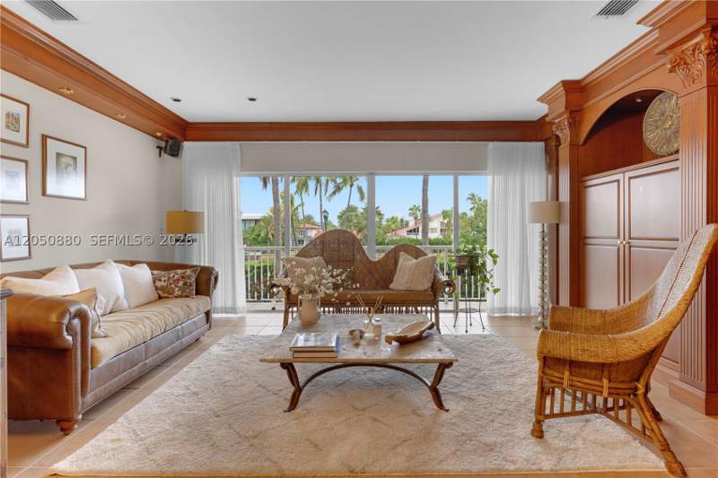 4 bedroom Condominium at 21399 Marina Cove Cir M-15, Marina Cove At Harbor Vil, Aventura — photo 3