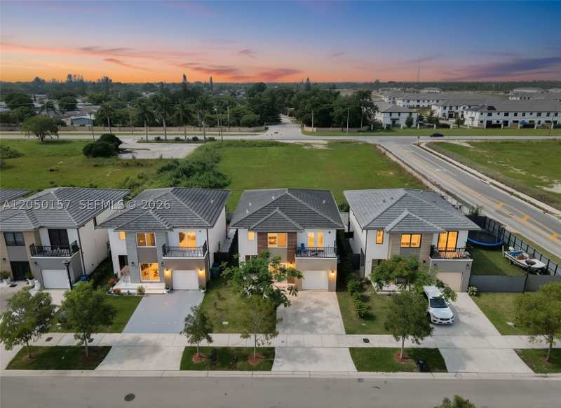 5 bedroom SingleFamilyResidence at 1191 NW 1st St, Aurora Subdivision, Florida City — photo 1