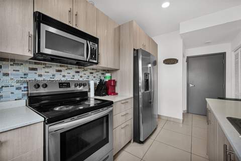 1191 NW 1st St, Florida City FL - photo 11 of 36