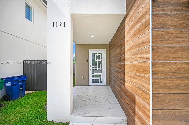 5 bedroom SingleFamilyResidence at 1191 NW 1st St, Aurora Subdivision, Florida City — photo 5