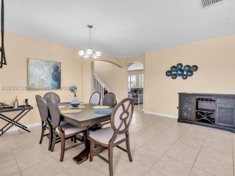 912 NW 204th St, Miami Gardens FL - photo 8 of 56