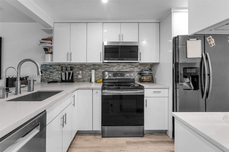 2 bedroom Condominium at 9958 SW 88th St 522-5, Puerta Del Sol Condo, Miami — photo 4