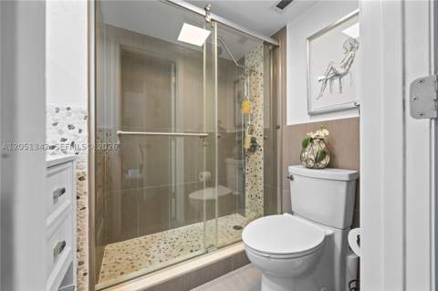 300 Bayview Dr 903, Sunny Isles Beach FL - photo 13 of 36