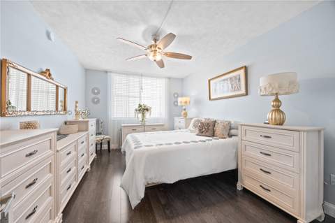 300 Bayview Dr 903, Sunny Isles Beach FL - photo 15 of 36