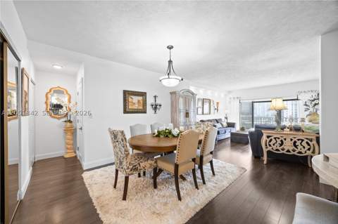 300 Bayview Dr 903, Sunny Isles Beach FL - photo 6 of 36