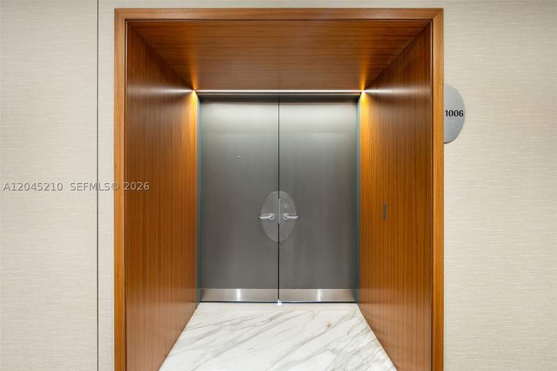1 bedroom Condominium at 2127 Brickell Ave 1006, Bristol Tower Condo, Miami — photo 2
