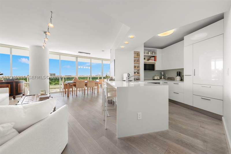 1 bedroom Condominium at 2127 Brickell Ave 1006, Bristol Tower Condo, Miami — photo 4
